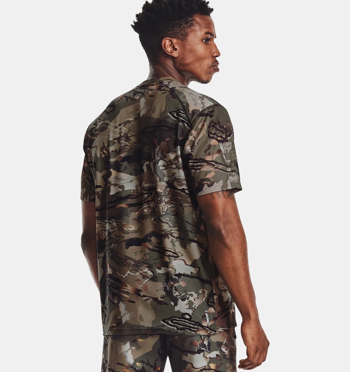 Men's | Under Armour | 1361310-994 | Iso-Chill Brush Line Short Sleeve | UA Forest All Season Camo / Black