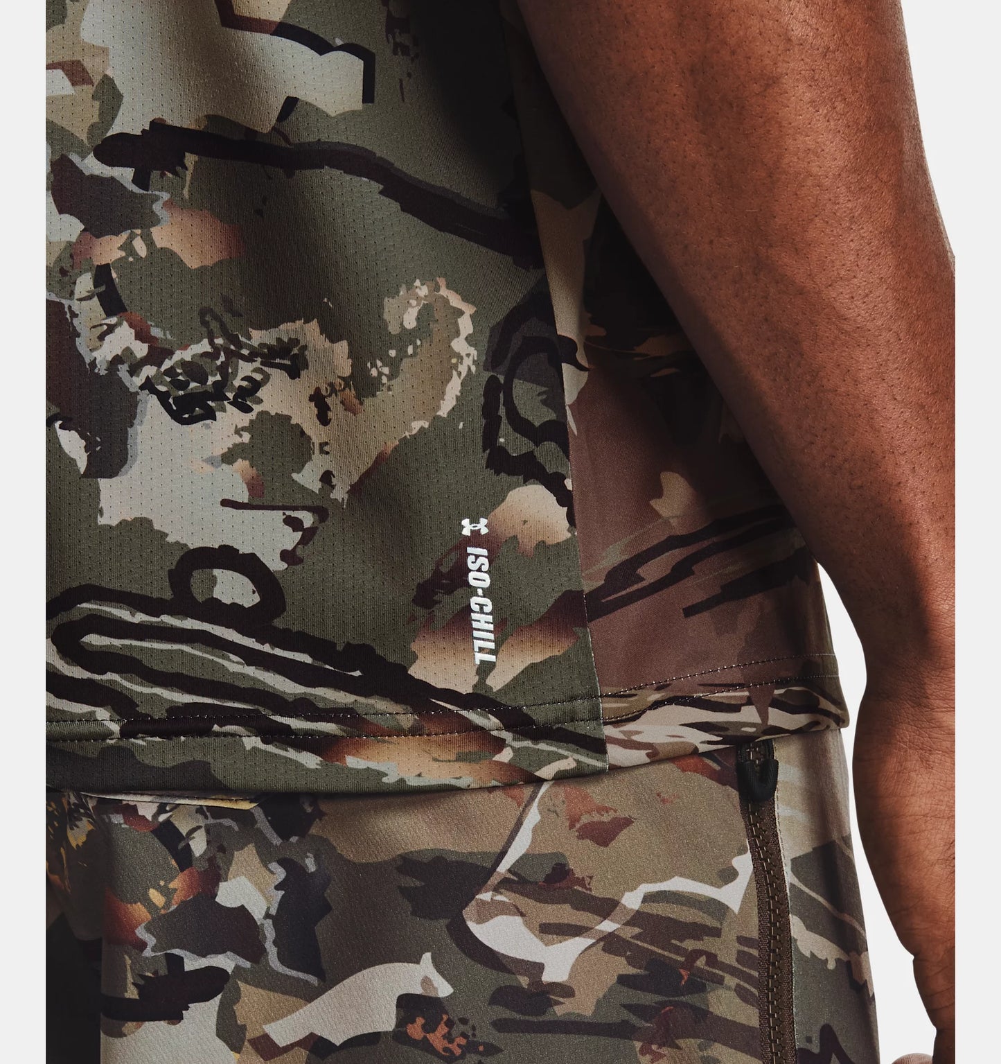 Men's | Under Armour | 1361310-994 | Iso-Chill Brush Line Short Sleeve | UA Forest All Season Camo / Black