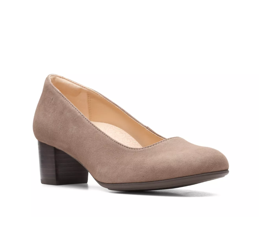 Clarks pumps shop suede