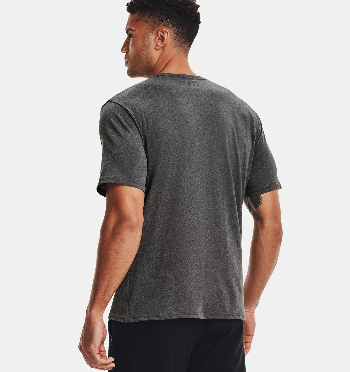 Men's | Under Armour | 1326799 | Sportstyle Left Chest Short Sleeve T-Shirt | Charcoal Medium Heather / Black