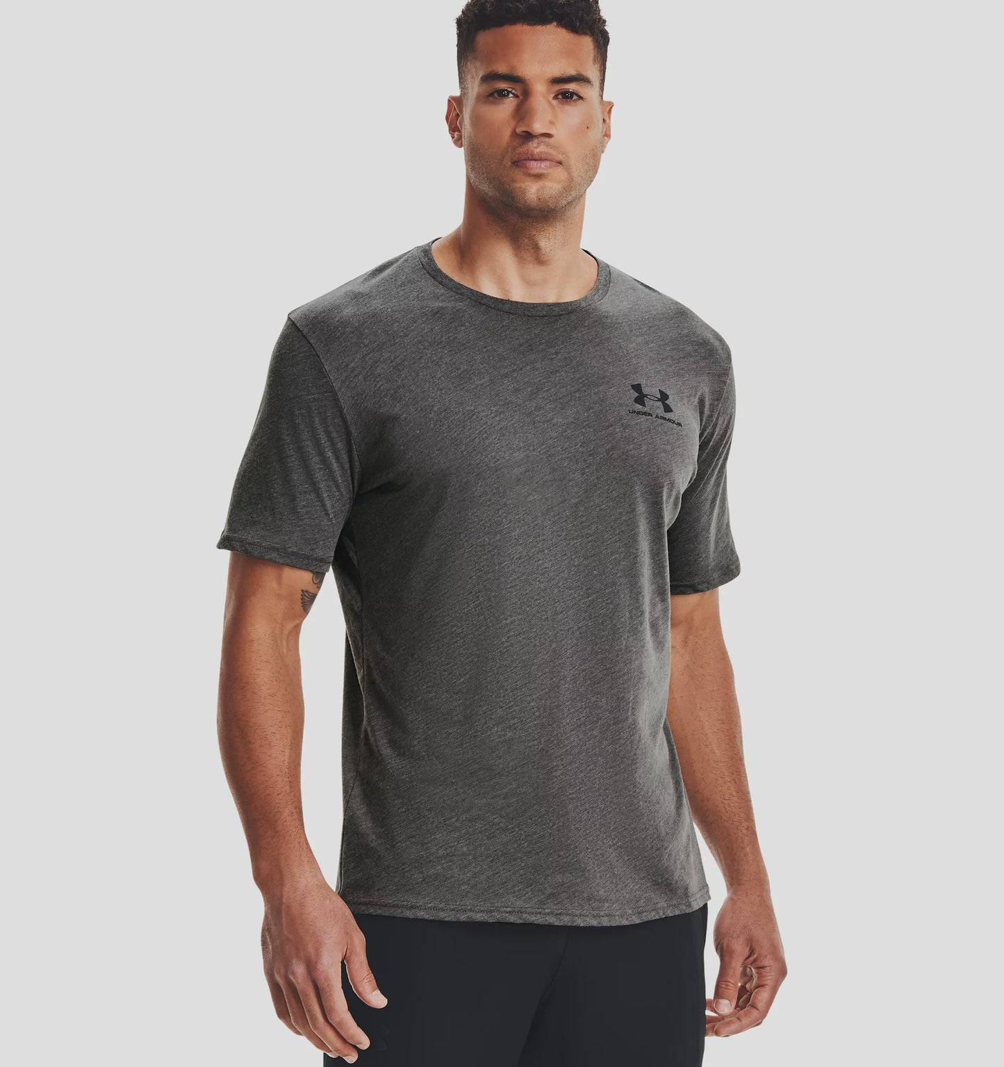 Men's | Under Armour | 1326799 | Sportstyle Left Chest Short Sleeve T-Shirt | Charcoal Medium Heather / Black