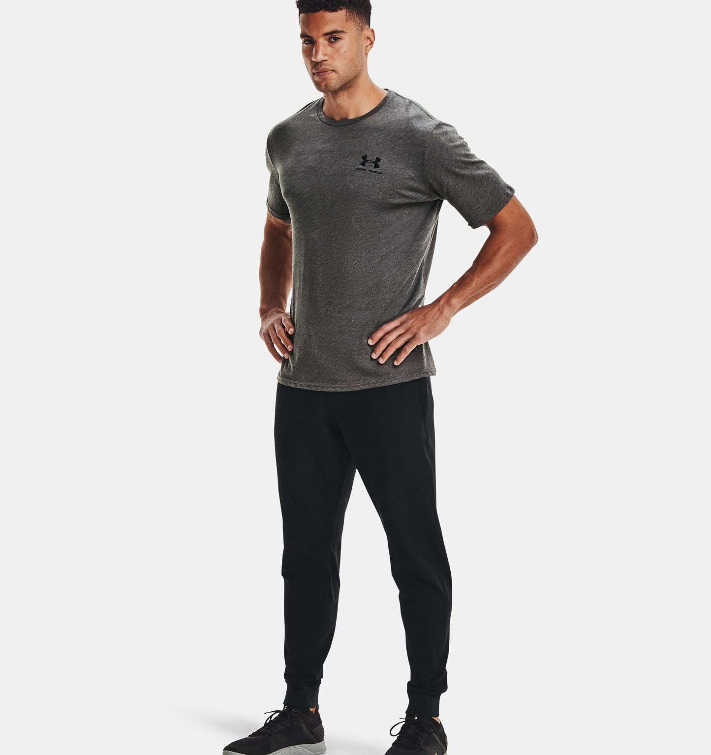 Men's | Under Armour | 1326799 | Sportstyle Left Chest Short Sleeve T-Shirt | Charcoal Medium Heather / Black